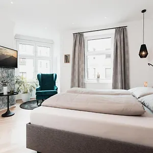 Center-apartment - Grosse Im Stadtzentrum In Perfekter Lage Apartment